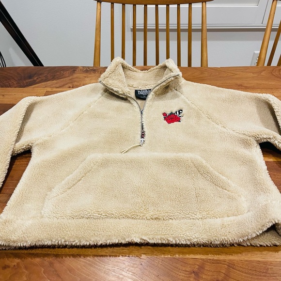 Empyre Sherpa Teddy Pullover MediumRose
Embroidered Emma Chamberlain Cozy Grunge - Picture 3 of 8